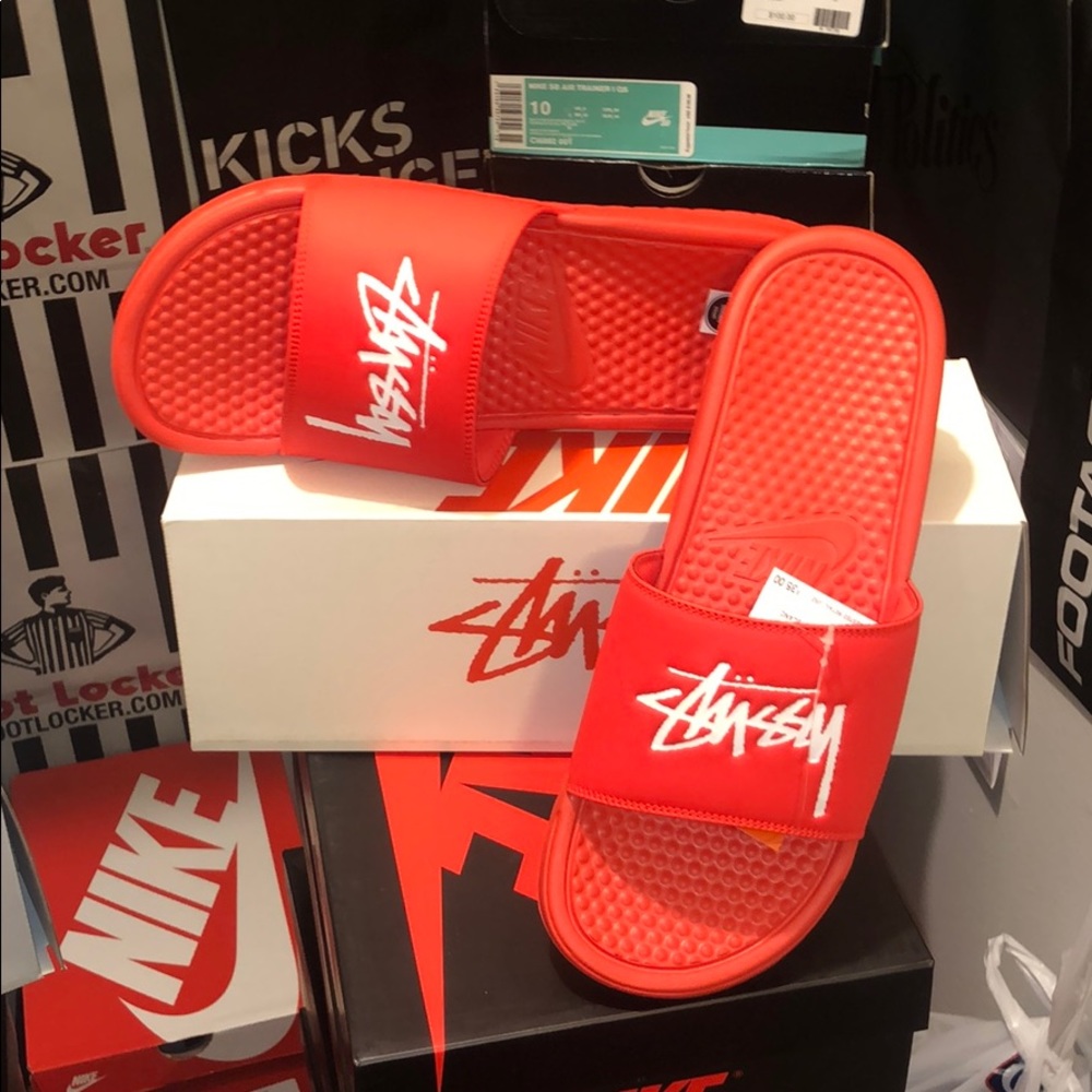 Nike Stussy benassi habanero red